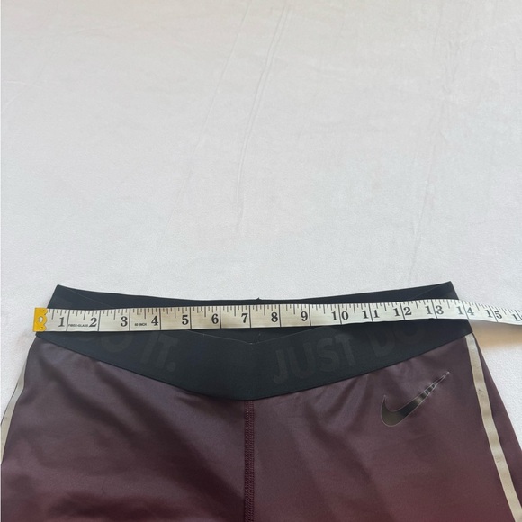 Nike Dri Fit Women’s Tight Moment Federation Collection Red Leggings SZ M - Picture 6 of 16